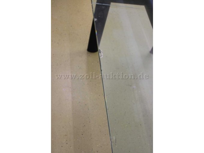 Glassprünge an Kante