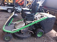 Aufsitzmäher seitlich