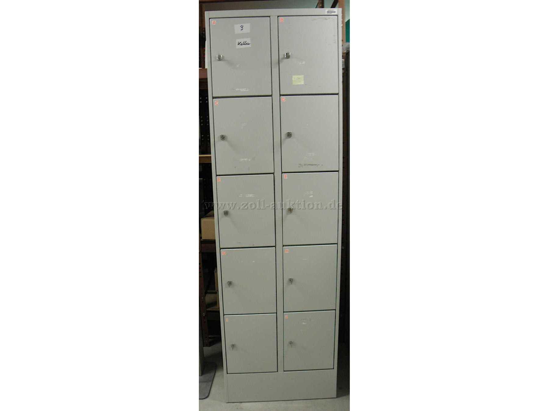 Fächerschrank geschlossen