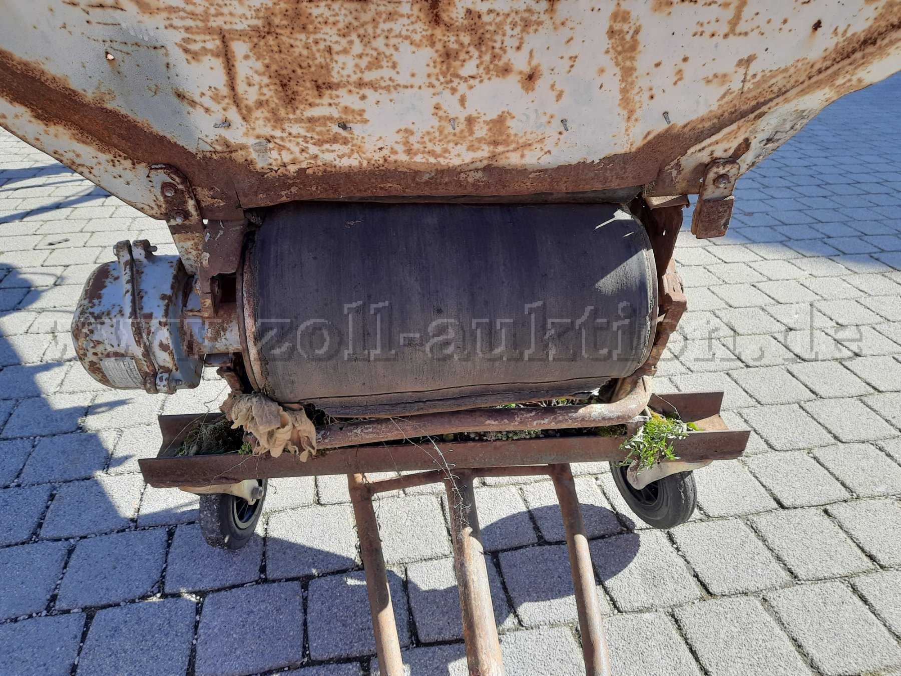 Motor und Deichsel