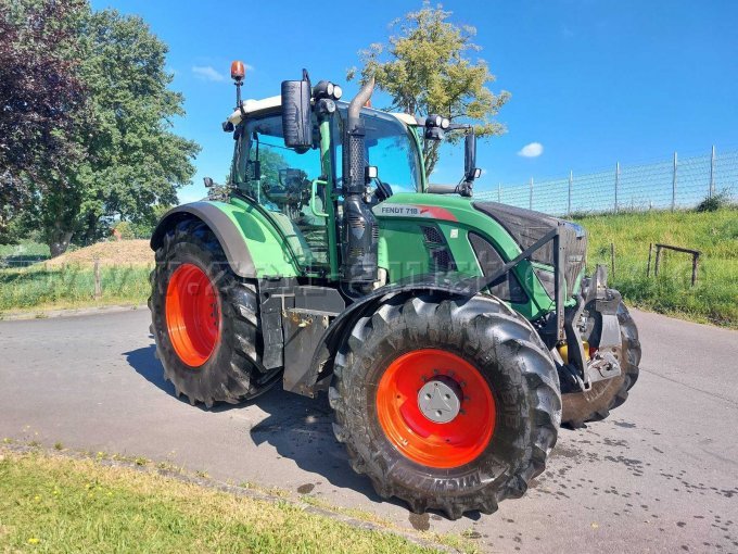 Traktor (Seitenansicht)