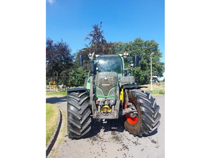 Traktor (Vorderansicht)