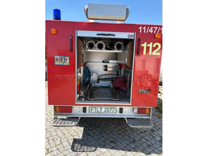 TSF Ansicht hinten - mit offenem Geräteraum