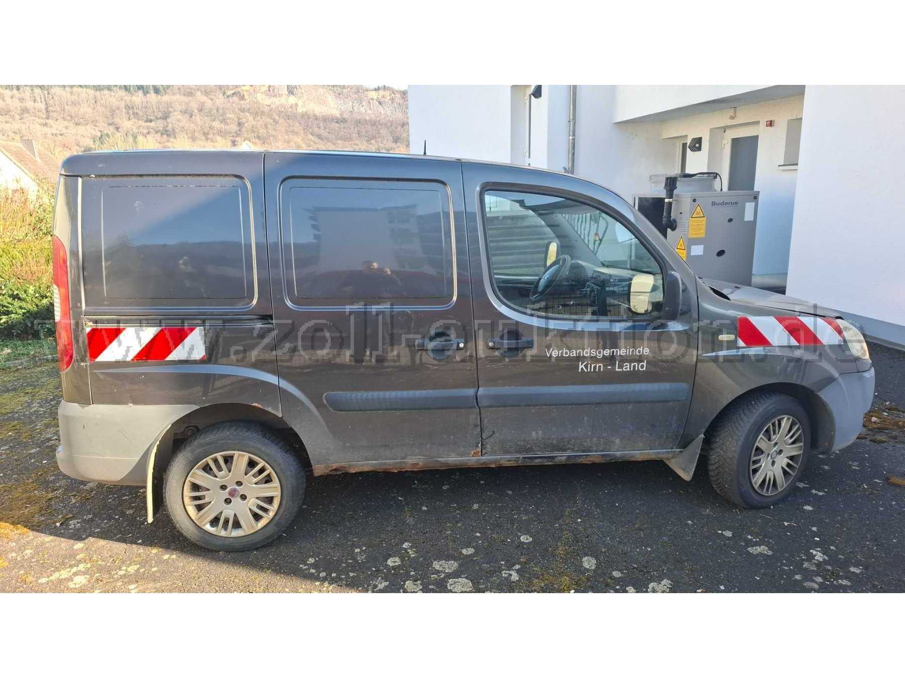 Fiat Doblo, seitlich rechts
