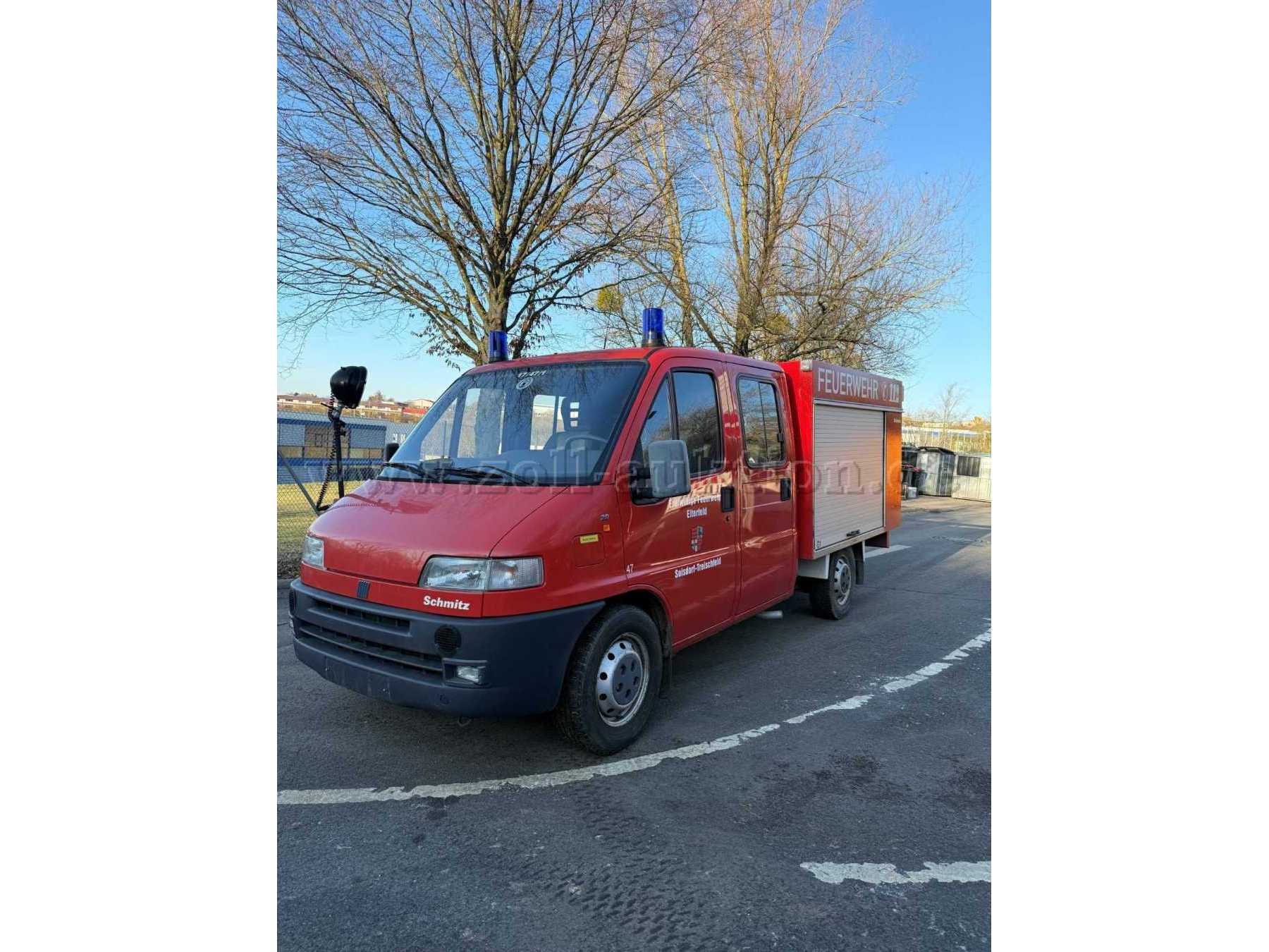 Vorderansicht/
Seitenansicht Fahrerseite