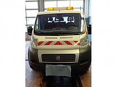 Bild 1:
Frontansicht mit Rundumleuchtbalken