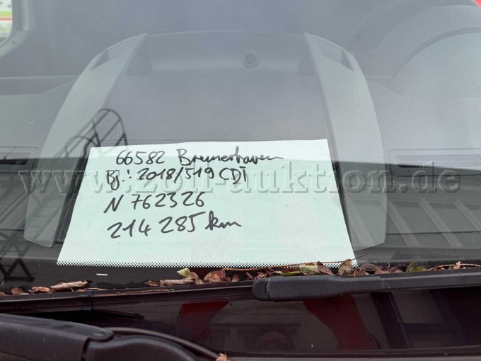 Frontscheibe mit Km-Stand