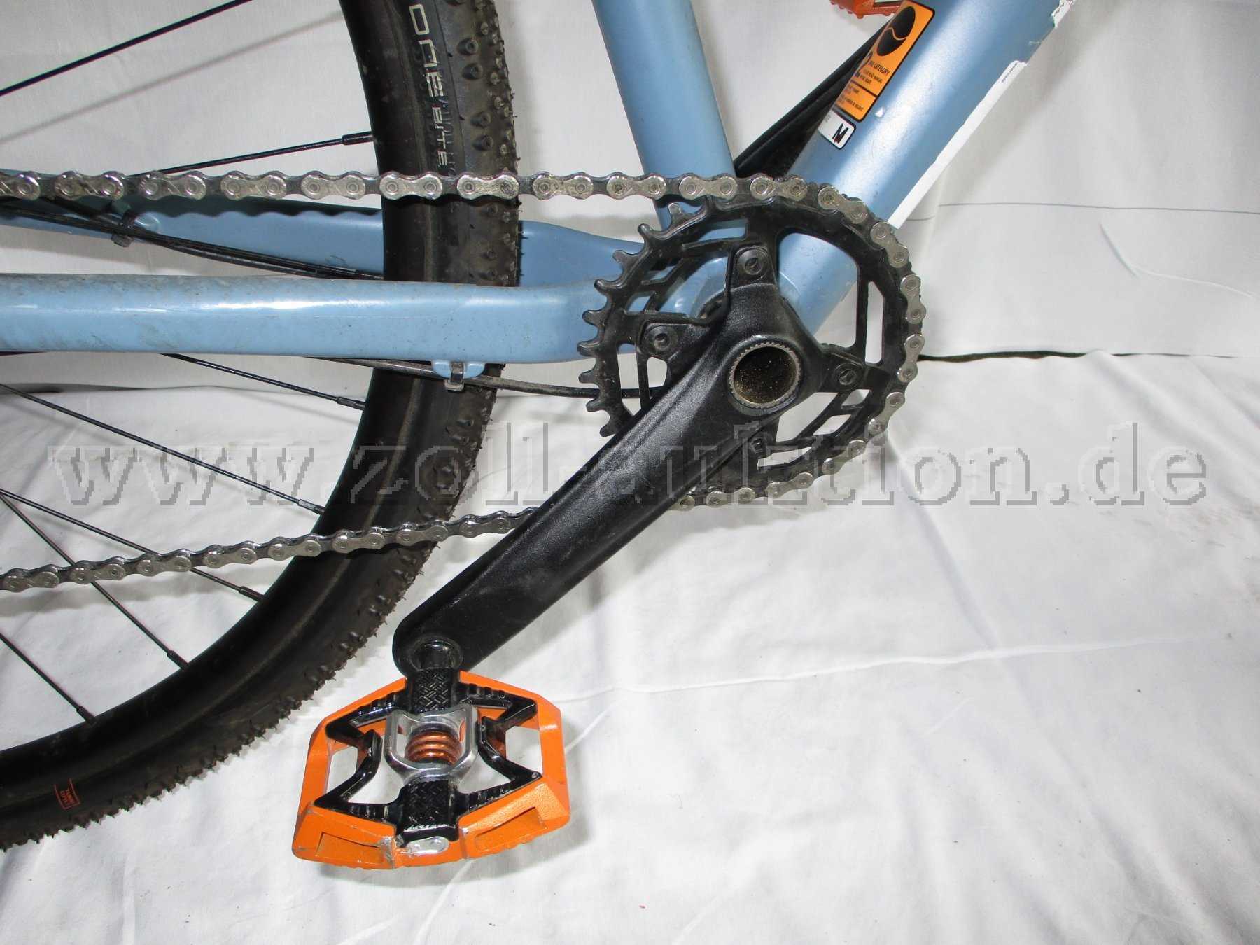 Ansicht Kettenblatt und Pedale