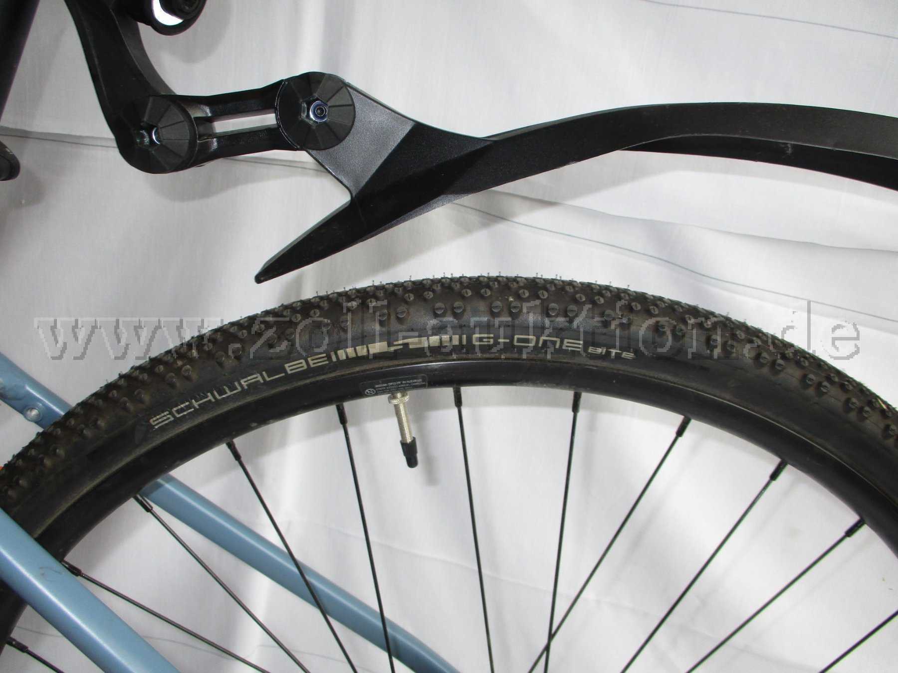 Teilansicht Hinterrad mit der Mantelbezeichnung