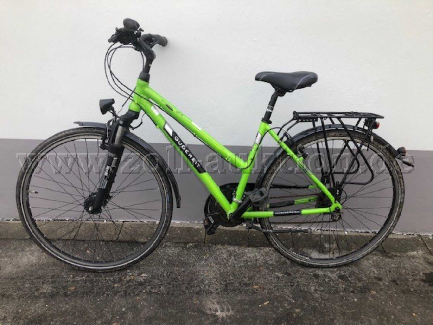 Fahrrad seitlich in Vollansicht