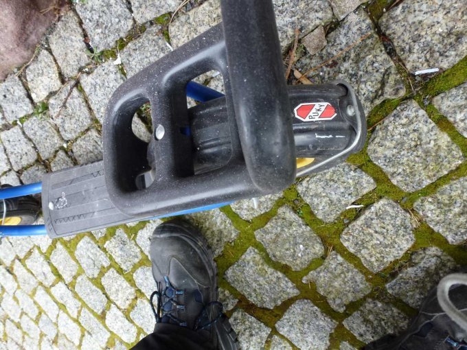 hintere Gepäckträger des Rollers