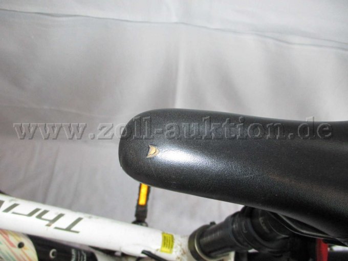 Ansicht Sattel mit kleiner Beschädigung