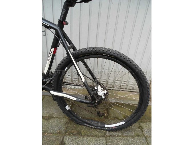 Hinterrad, Reifen ohne Luft