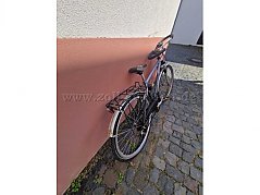 von hinten mit Gepäckträger