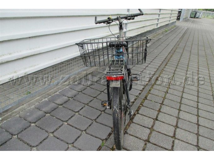 Hinten