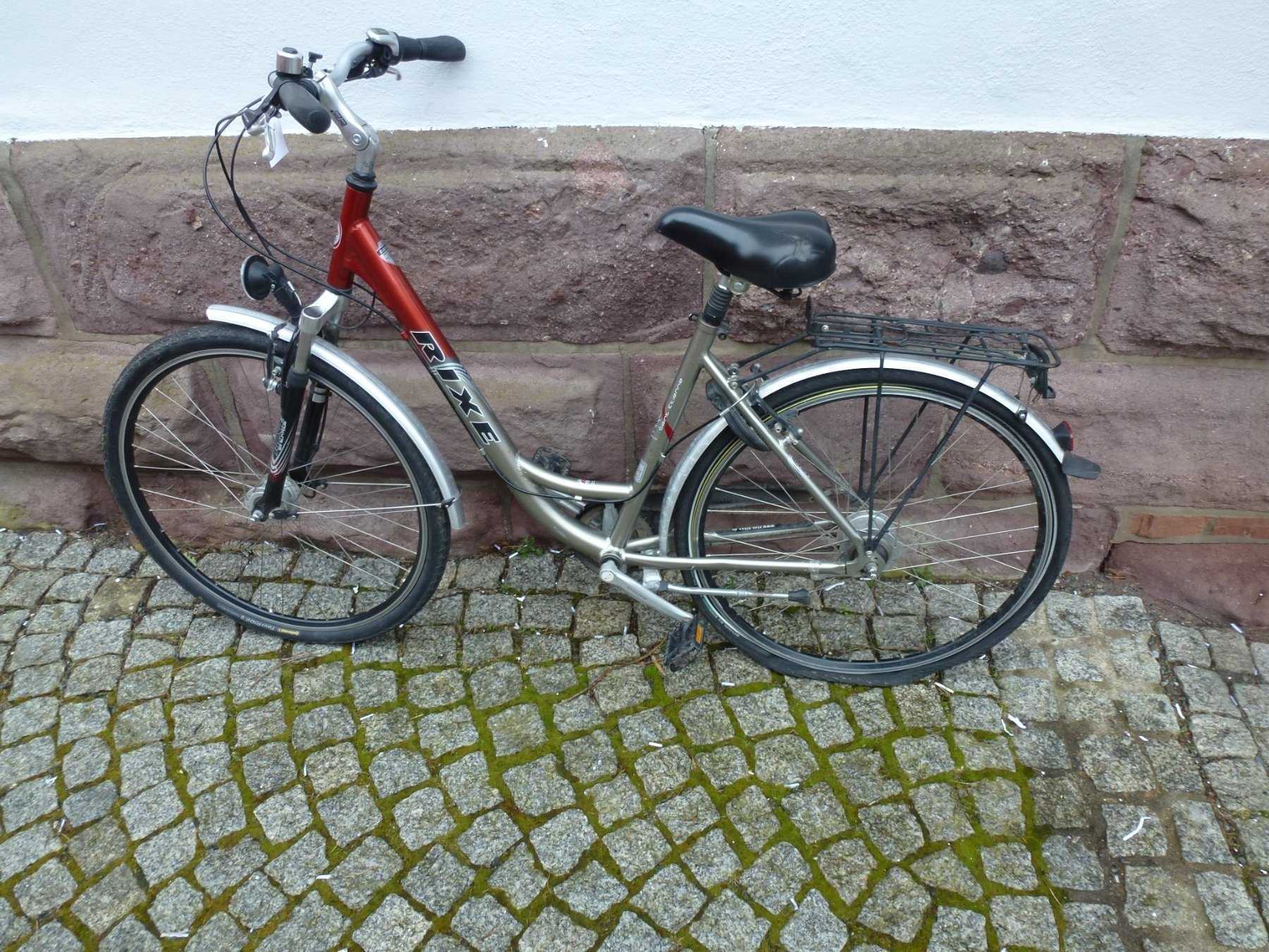 Seitenansicht komplett vom Fahrrad RIXE 28 Zoll