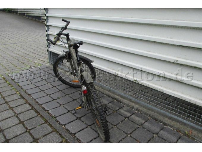 Hinten