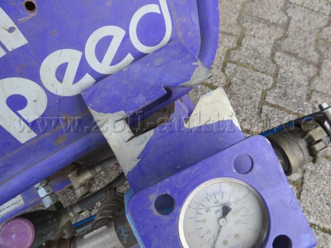 Schaden Halterung
Druckanzeige