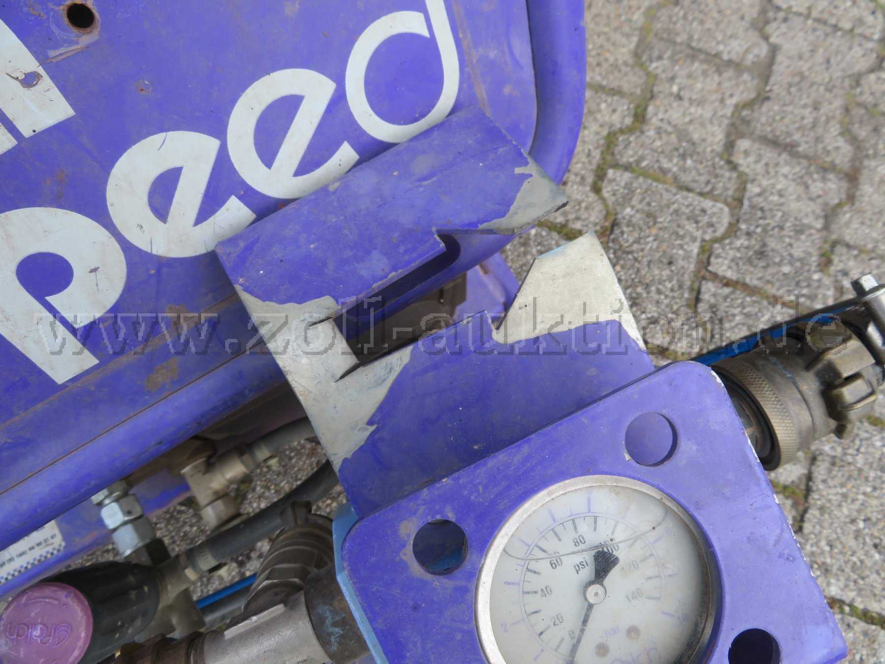 Schaden Halterung
Druckanzeige