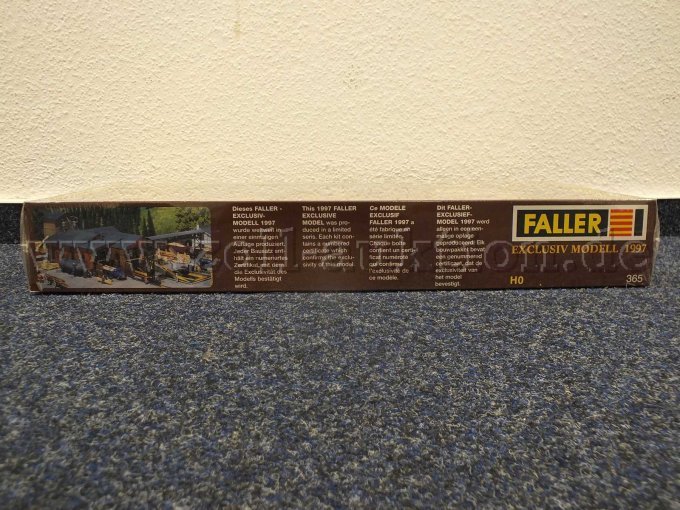 Untere Seitenansicht des Sägewerks in OVP