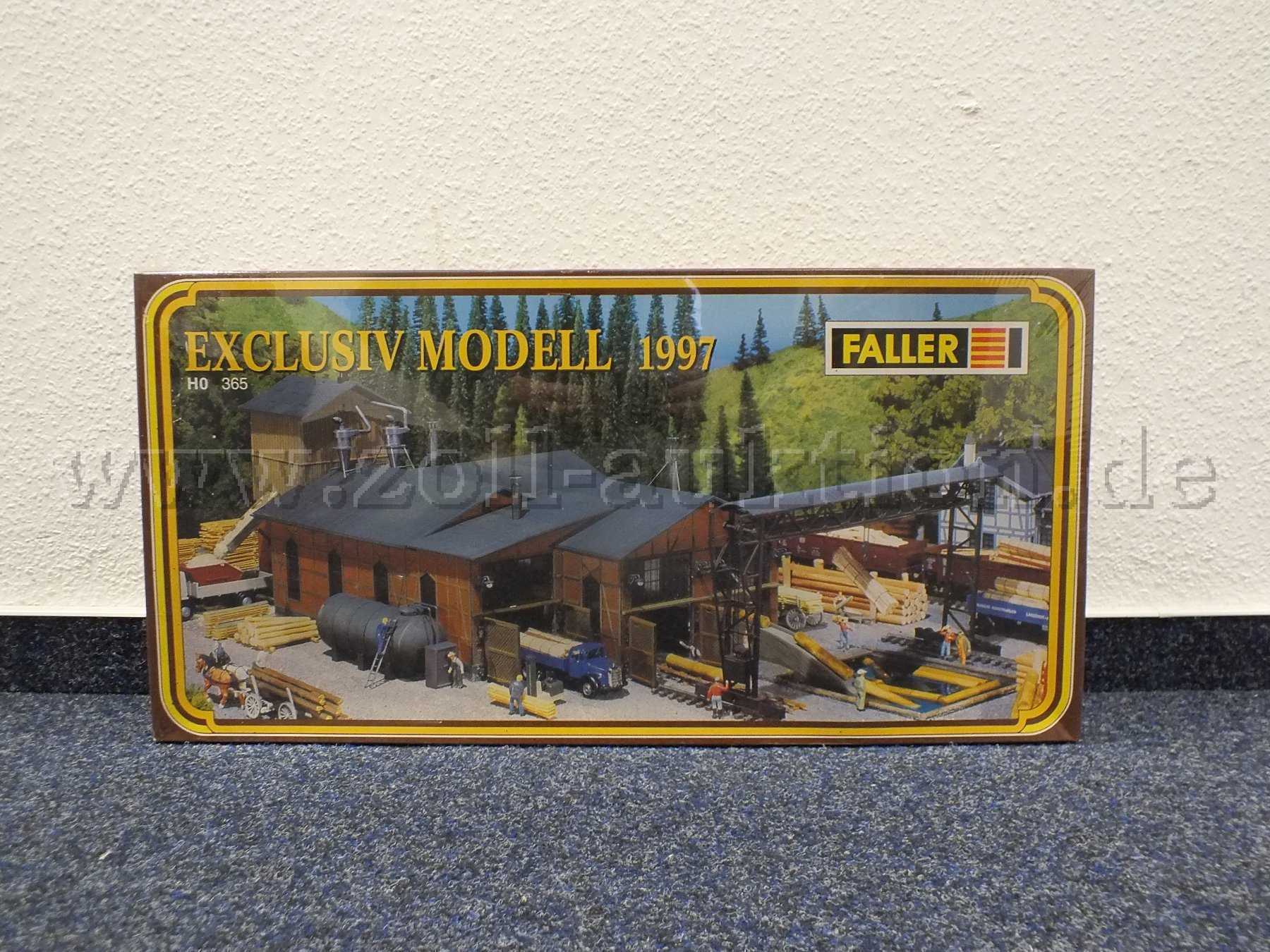 Frontalansicht des Sägewerks in OVP