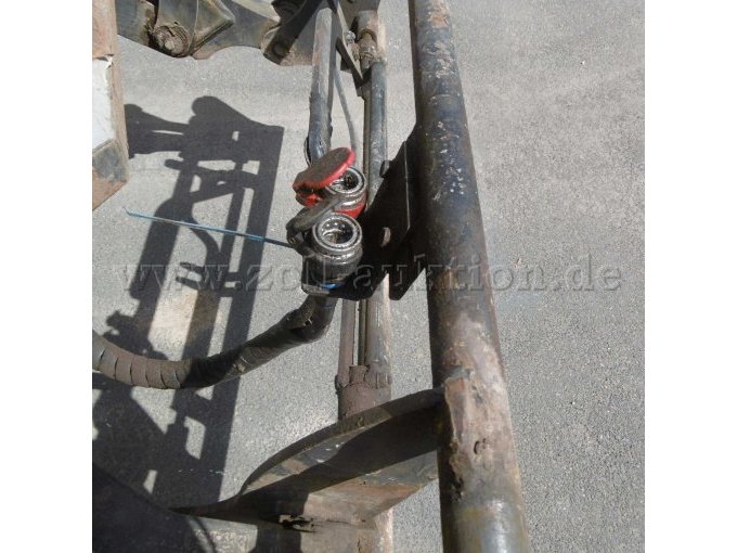 Hydraulikanschlüsse am Frontlader für Arbeitsgeräte