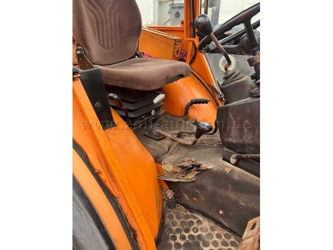 Fahrerhaus von rechts