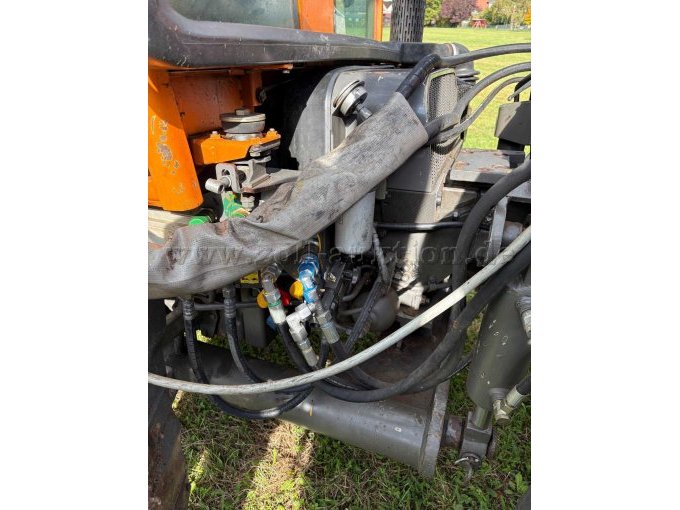 Ansicht Hydraulikanschlüsse