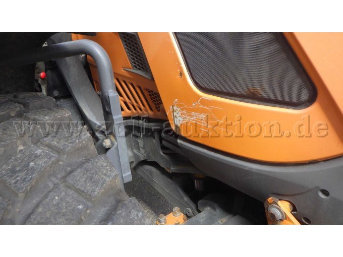 Kratzer an Motorhaube links