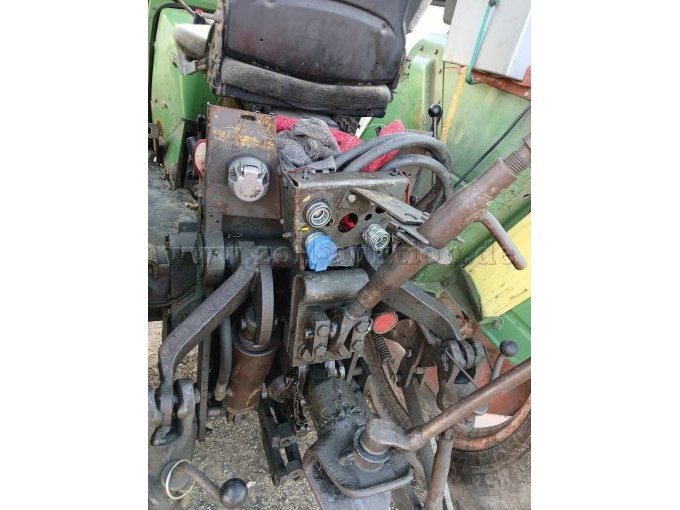 Ansicht Zusatzhydraulik Front rechts  mittig