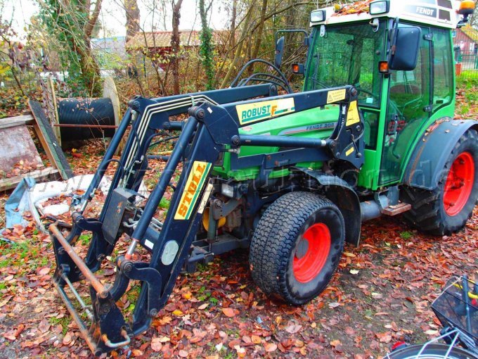 Bild von Links mit Frontlader