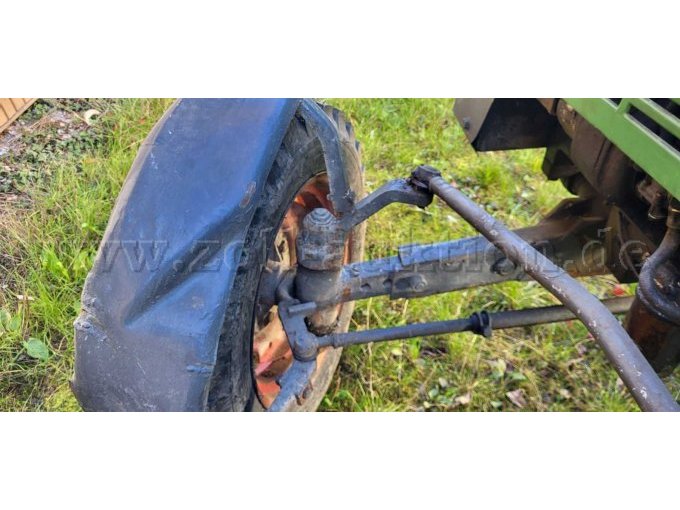 verbeulte Radabdeckung