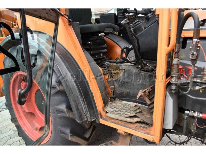 1 Fendt Zugmaschine 250 K mit Zusatzanbaugeräten – foto 7 – kavel bij Zoll-Auktion, Clausthal-Zellerfeld