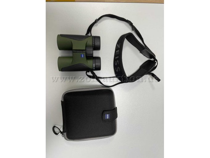 Fernglas mit Tasche