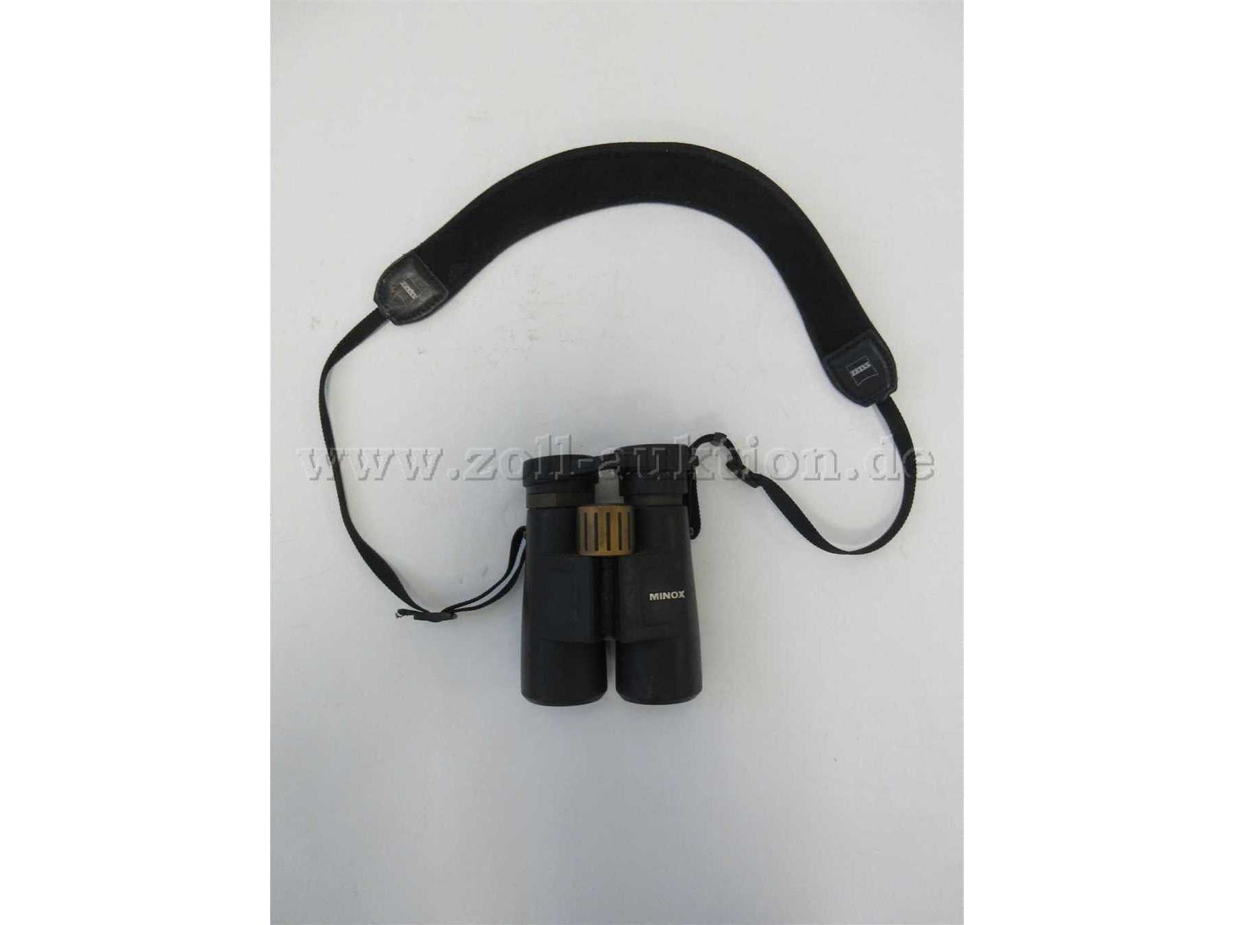 Minox Fernglas mit Trageriemen