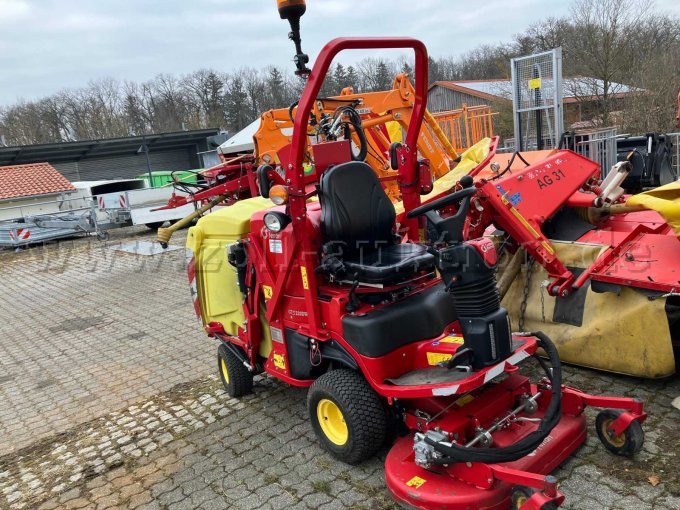 Ferrari Aufsitzmäher rechte Seite