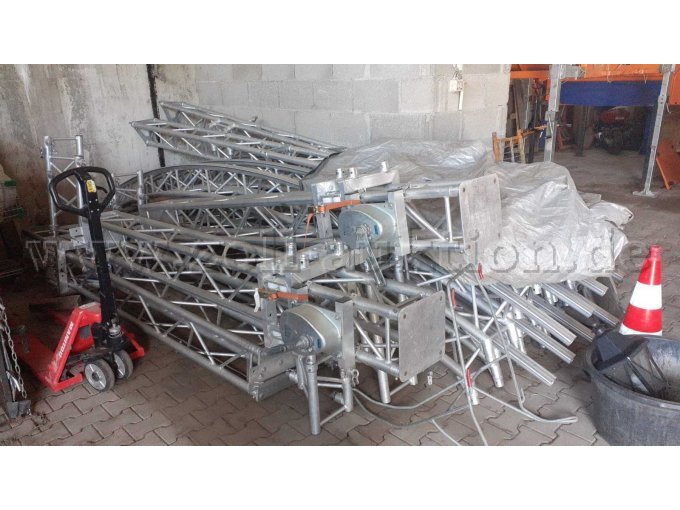 Bühnentraversen demontiert