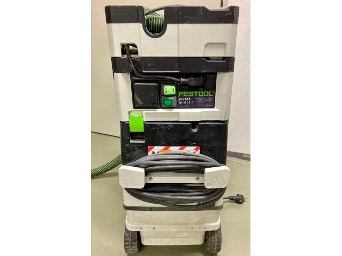 beide Geräte übereinander von hinten