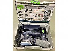 Koffer offen, alle Teile