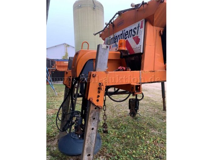 Detailbild Seitenansicht vom Heck des Salzstreuers