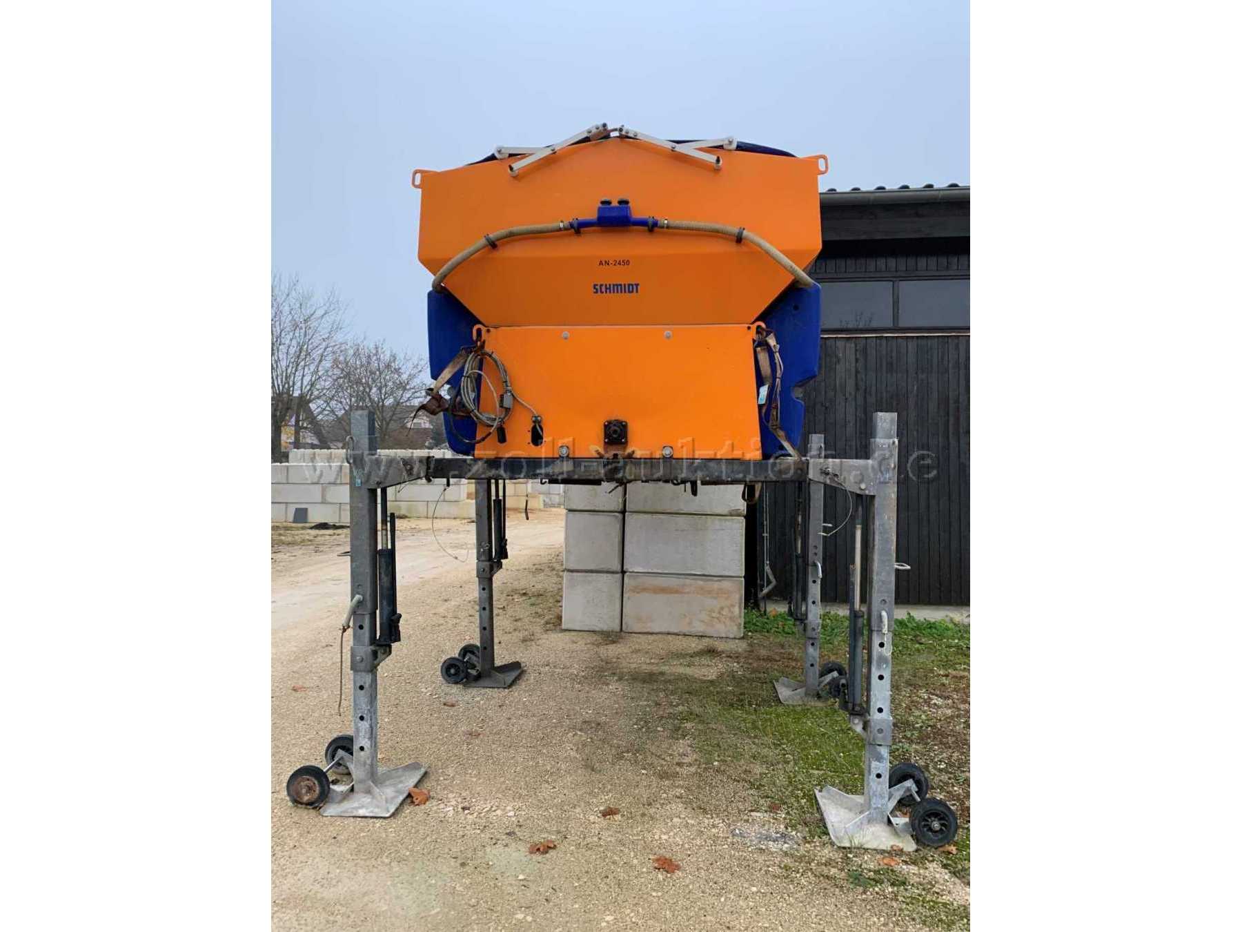 Frontansicht Streuer