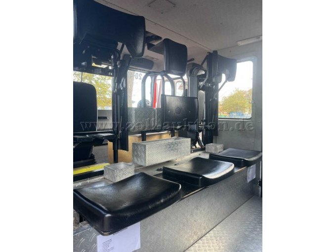 Innenraum hinten - vordere Sitzreihe