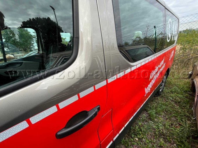 1 brandweerbus voor de ploeg - Renault Trafic 1.6 dCi - motorschade – foto 3 – kavel bij Zoll-Auktion, Loburg