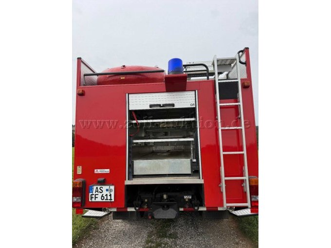 1 reddingsvoertuig RW 2 Iveco EuroFire 4x4 – slechts 20.375 km – foto 9 – kavel bij Zoll-Auktion, Kastl