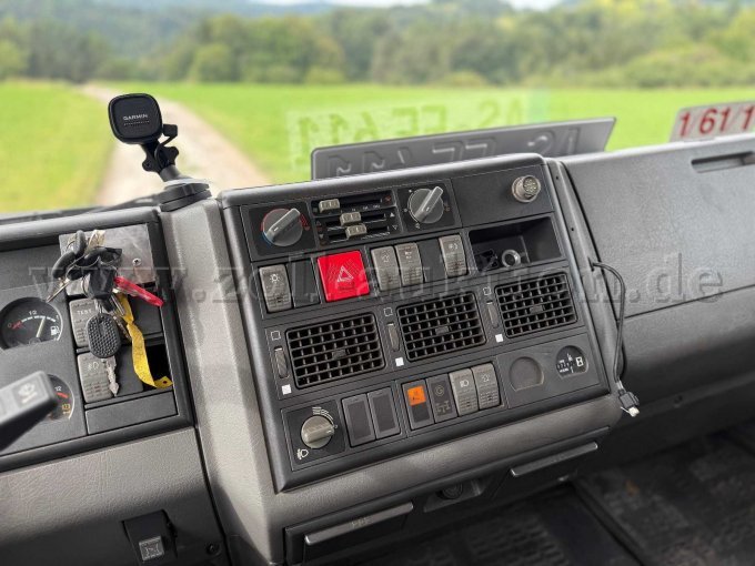 1 reddingsvoertuig RW 2 Iveco EuroFire 4x4 – slechts 20.375 km – foto 17 – kavel bij Zoll-Auktion, Kastl