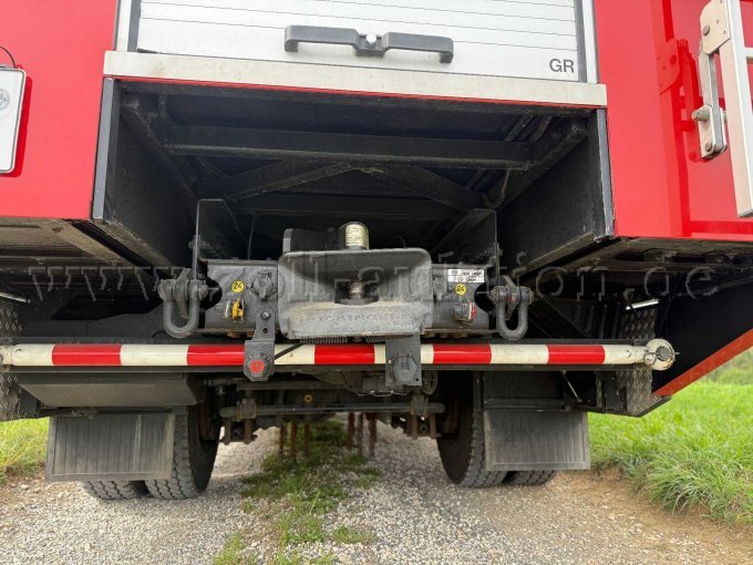 1 reddingsvoertuig RW 2 Iveco EuroFire 4x4 – slechts 20.375 km – foto 12 – kavel bij Zoll-Auktion, Kastl