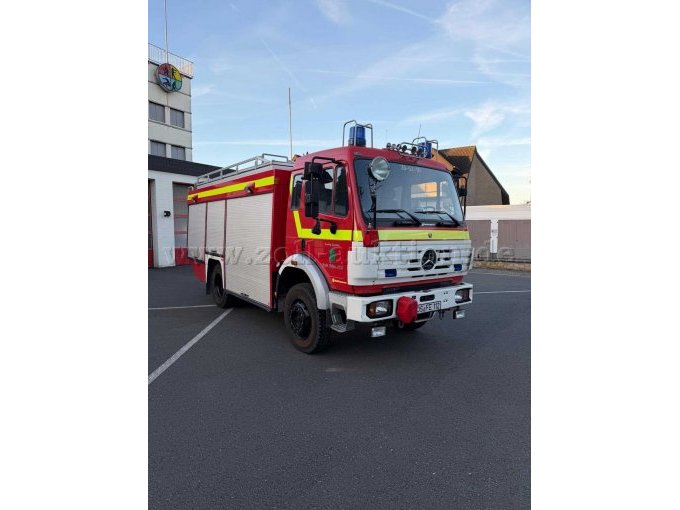 1 Feuerwehr-Rüstwagen RW 2 Mercedes-Benz 1224 AF Schlingmann-Aufbau – foto 2 – kavel bij Zoll-Auktion, Dissen am Teutoburger Wald