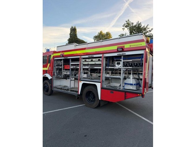 1 Feuerwehr-Rüstwagen RW 2 Mercedes-Benz 1224 AF Schlingmann-Aufbau – foto 6 – kavel bij Zoll-Auktion, Dissen am Teutoburger Wald