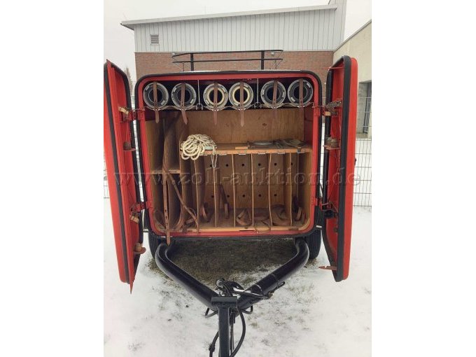 ragkraftspritzen-anhänger
Frontansicht "innen"