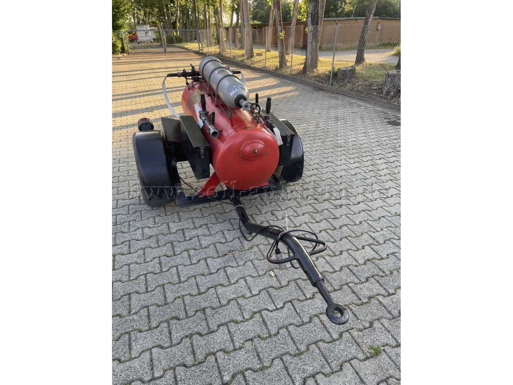 PG 210 mit Zugmaul und Steckanschluss für Fahrzeugelektrik